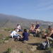 Senderistas en la cima de Roque del Conde Senderistas en la cima de Roque del Conde