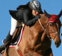 Imagen de Salto de H�pica.Fuente: Patronato Municipal de Deportes del Ayuntamiento de Arona.