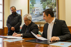 Firma Convenio Obispado.